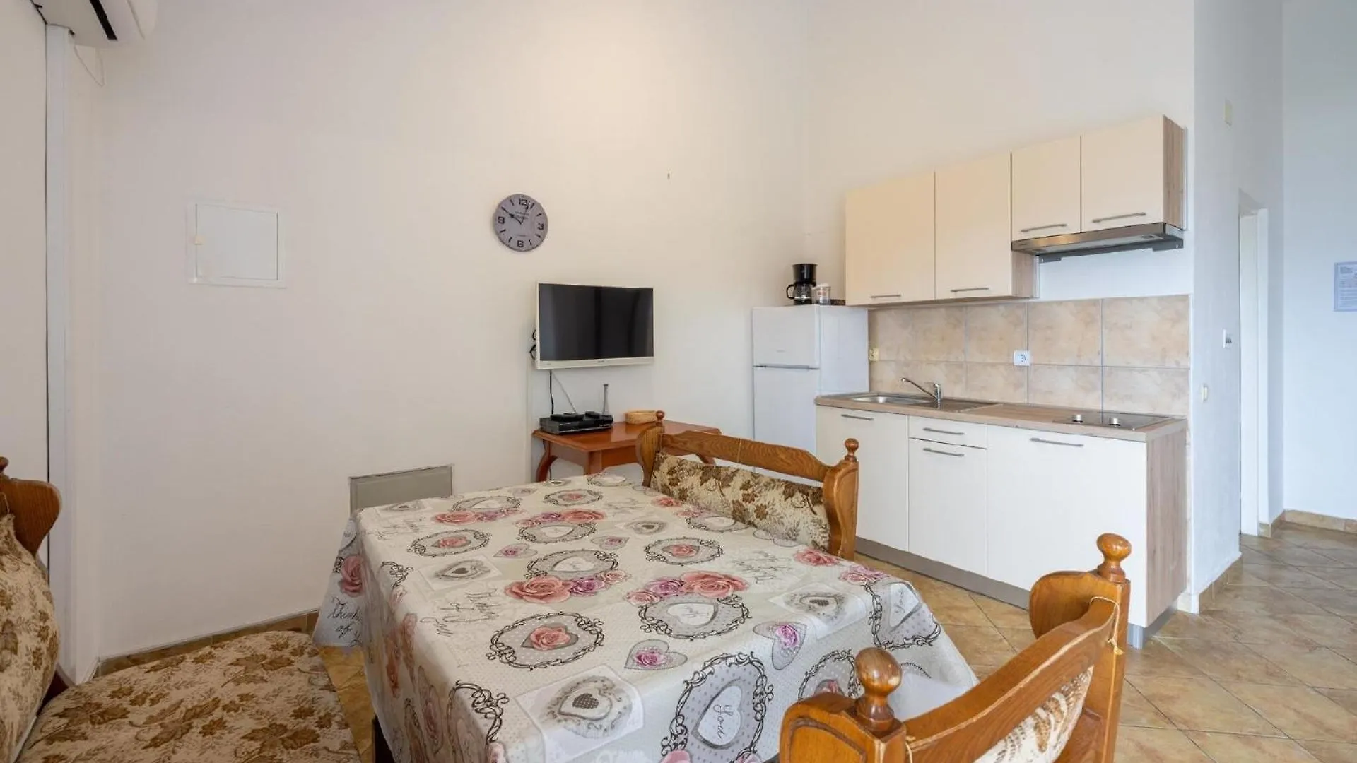 Ferienwohnung Fuer 4 Personen Ca 43 Qm In Crikvenica, Kvarner Bucht Crikvenica Und Umgebung Apartment